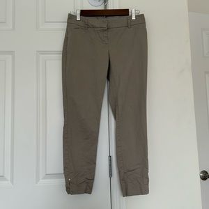 Van Heusen size 0 tan stretch capris.